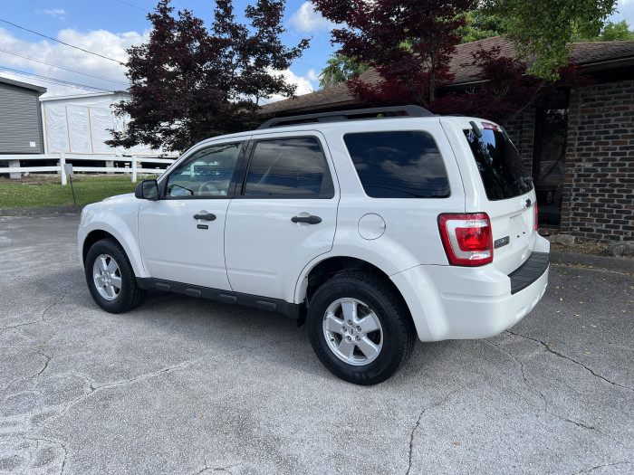 2010 Ford Escape 2
