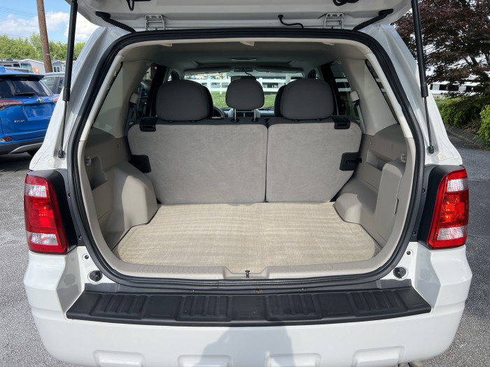 2010 Ford Escape 9