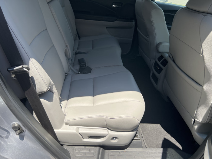 2021 Honda Pilot SE 14