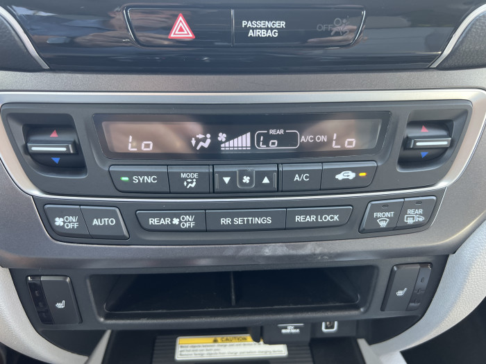 2021 Honda Pilot SE 21