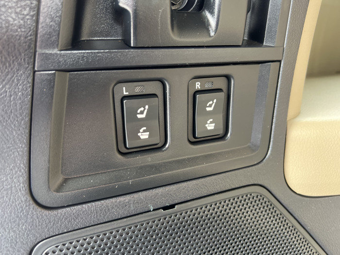 2014 Toyota Sequoia 4X4 13