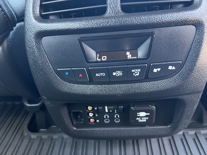 2016 Honda Pilot AWD 16