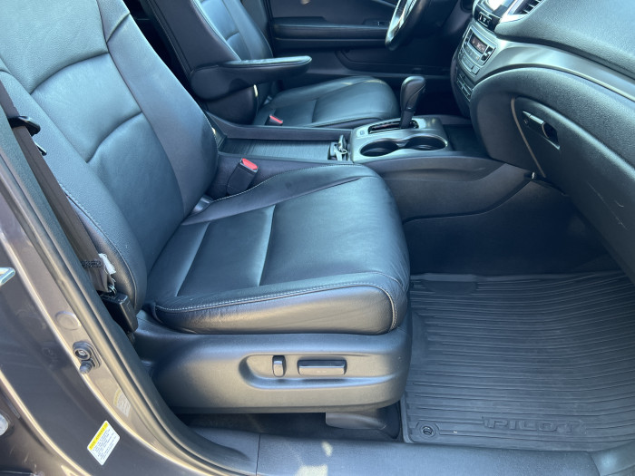 2016 Honda Pilot AWD 17