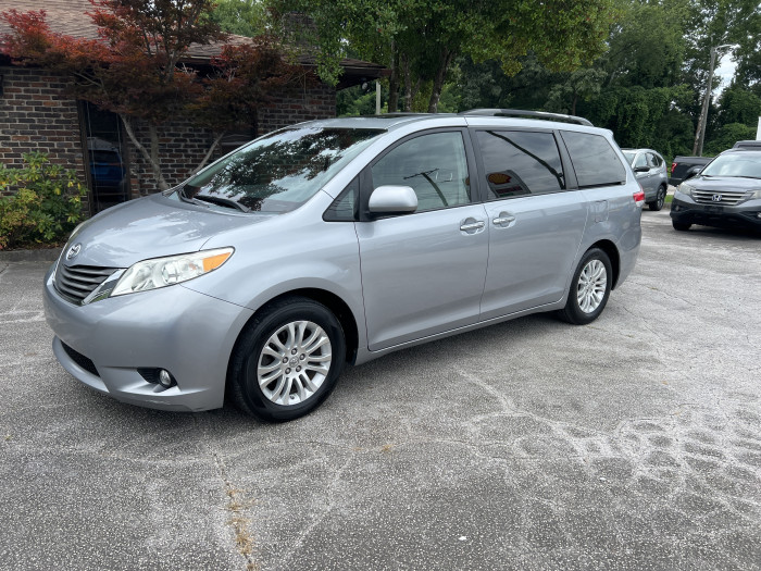 2013 Toyota Sienna XLE
