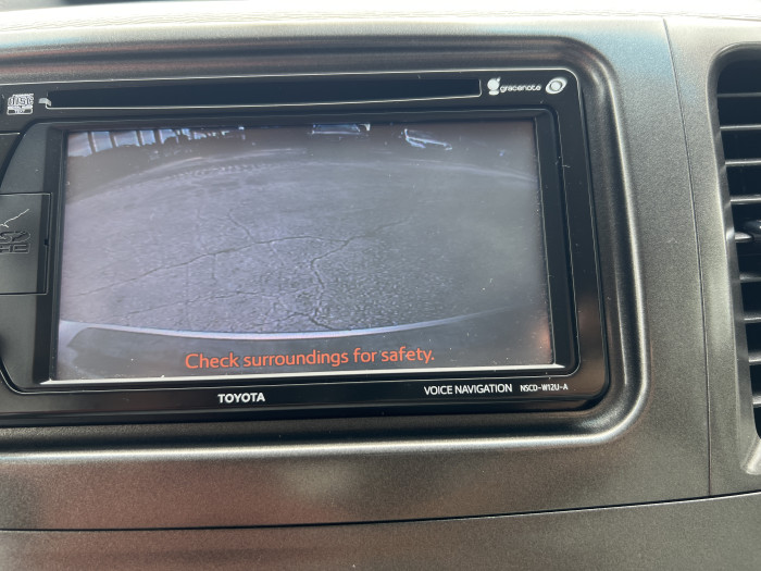 2013 Toyota Sienna XLE 24