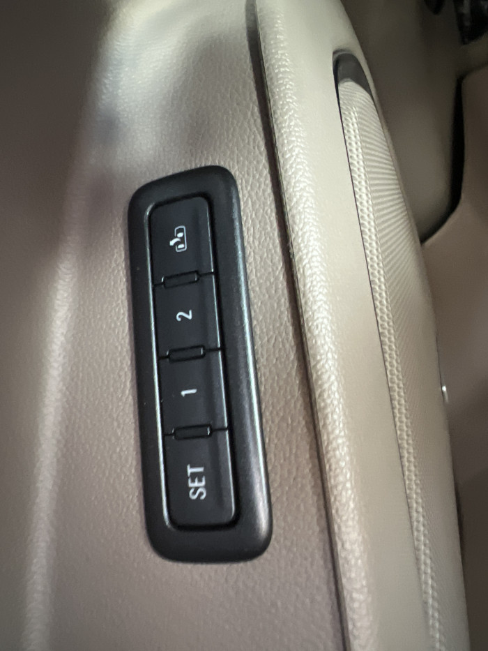 2016 Chevrolet Tahoe 18