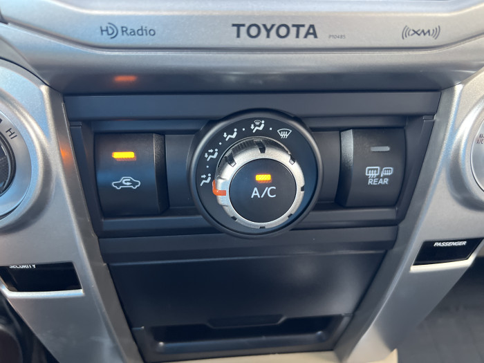 2013 Toyota 4Runner SR5 4WD 23