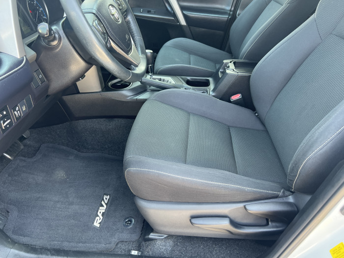 2018 Toyota Rav4 8