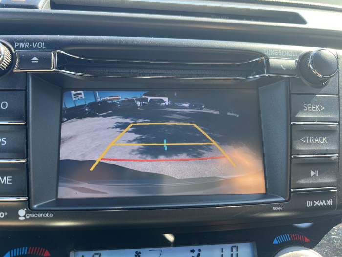 2018 Toyota RAV4 SE 21