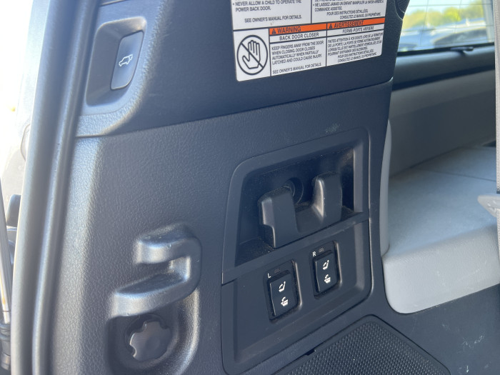2016 Toyota Sequoia LTD 13