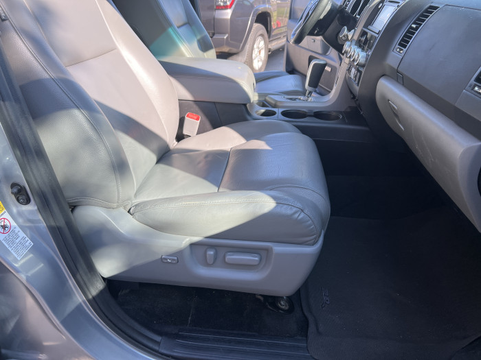 2016 Toyota Sequoia LTD 16