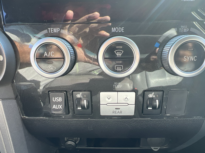 2016 Toyota Sequoia LTD 22