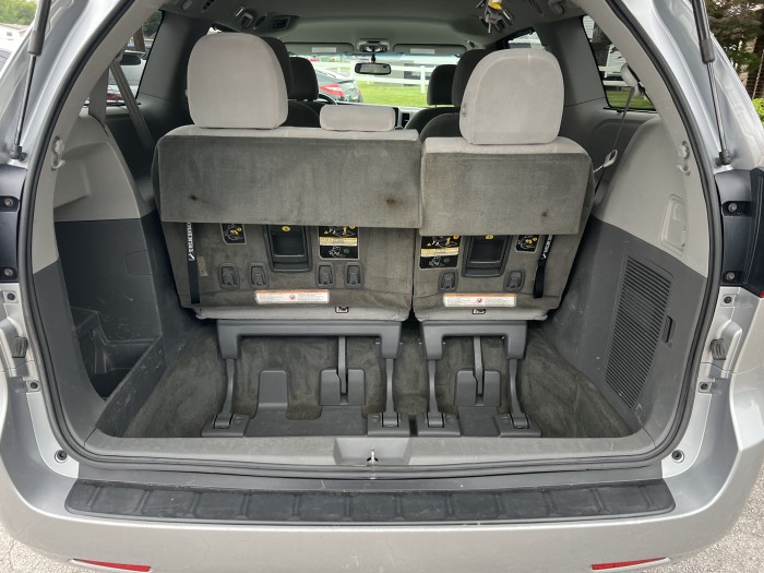 2017 Toyota Sienna AWD 12