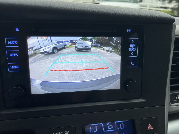 2017 Toyota Sienna AWD 21