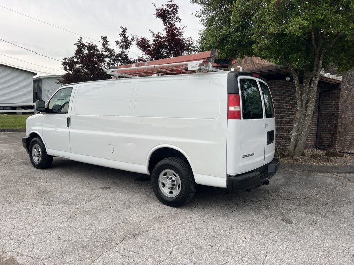 2017 Chevrolet Express 2500 2