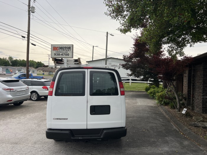 2017 Chevrolet Express 2500 3