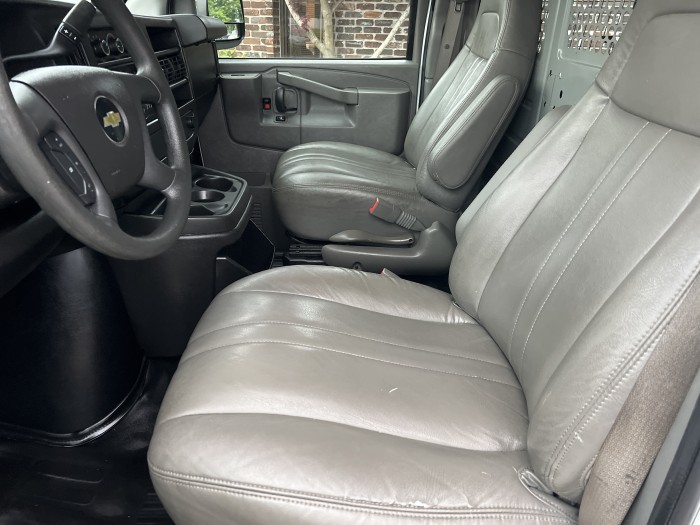 2017 Chevrolet Express 2500 7
