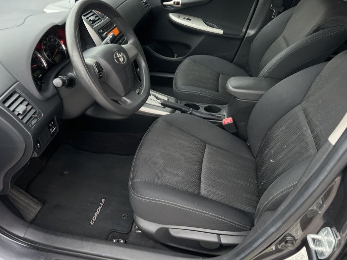 2012 Toyota Corolla S 8