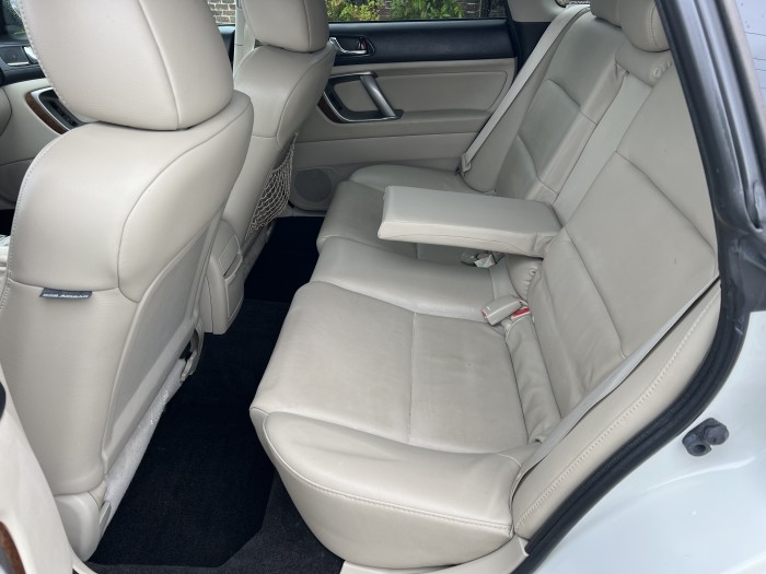 2009 Subaru Outback 9