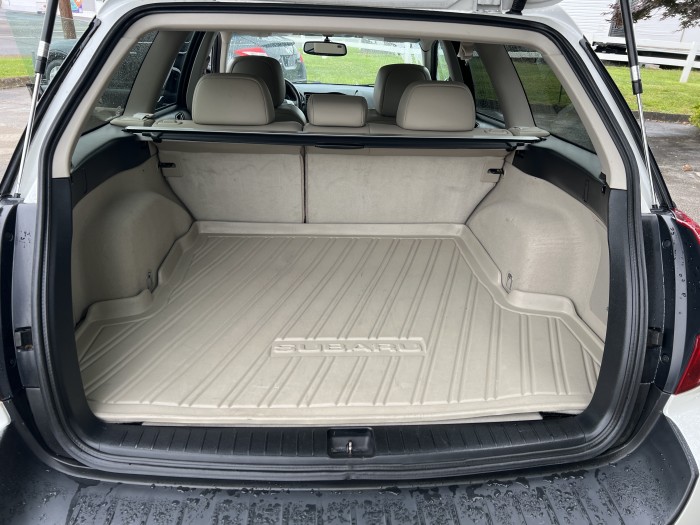 2009 Subaru Outback 10