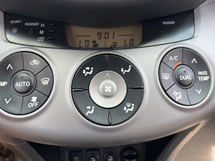 2006 Toyota Rav4 13