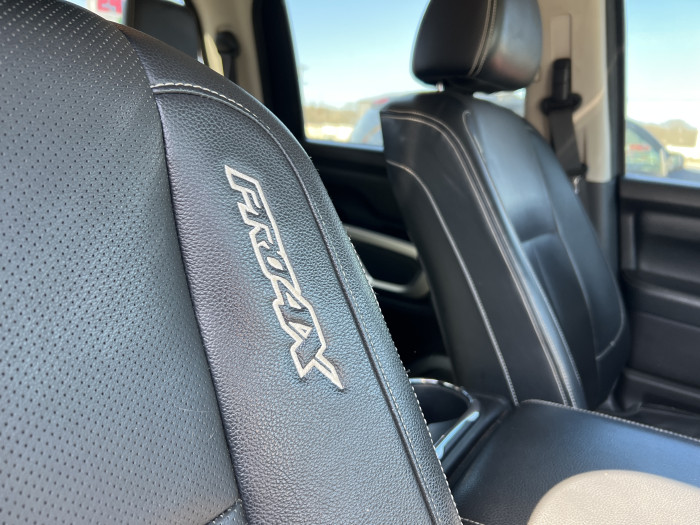 2017 Nissan Titan 4X4 13