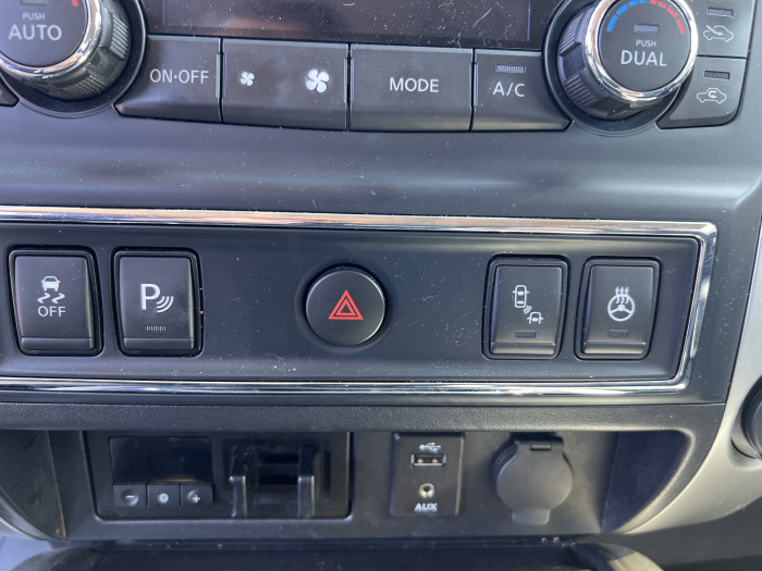 2017 Nissan Titan 4X4 21